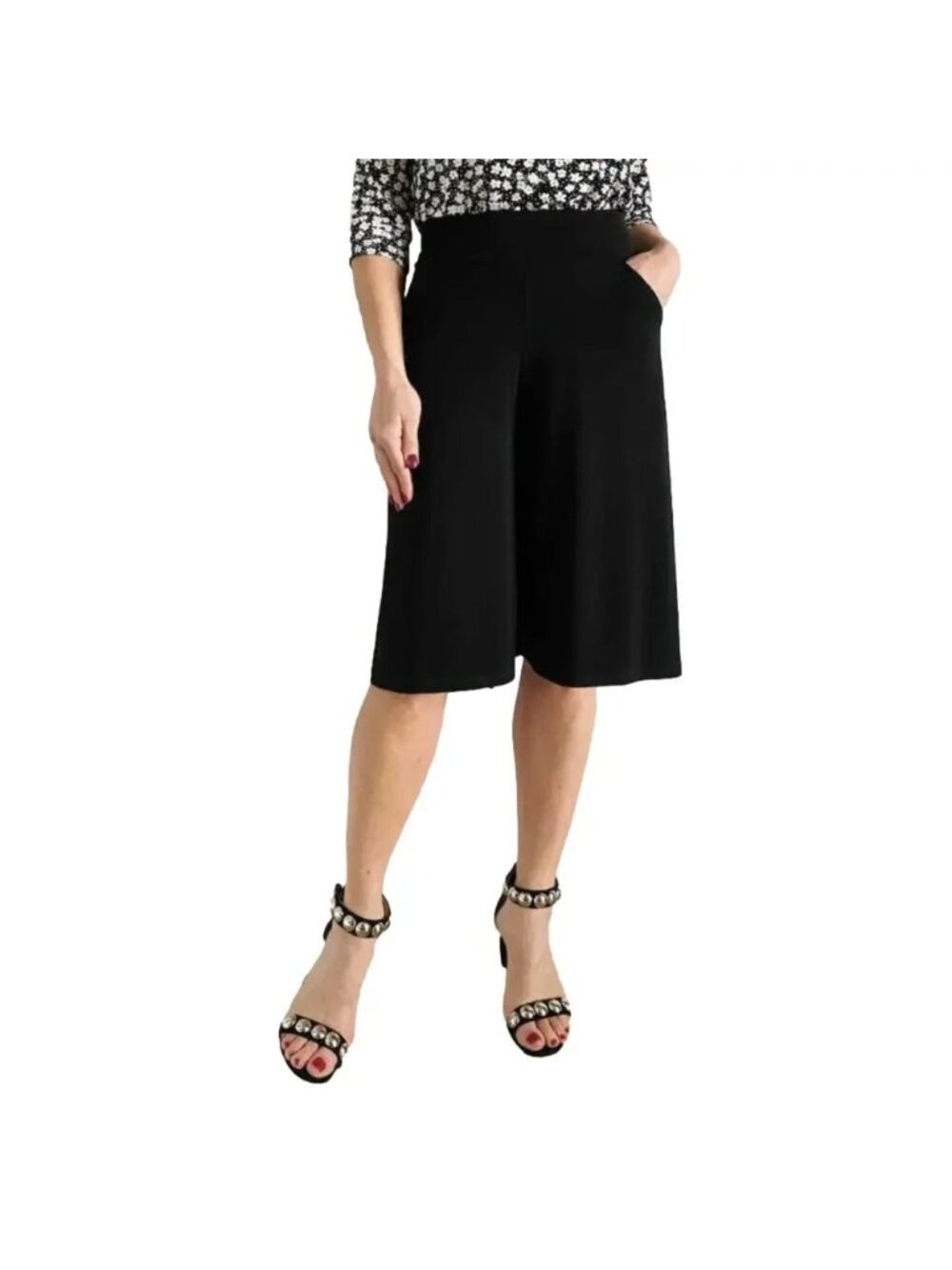 NEW Kim & Co Black Stretch Pull-On Gaucho Shorts - Small